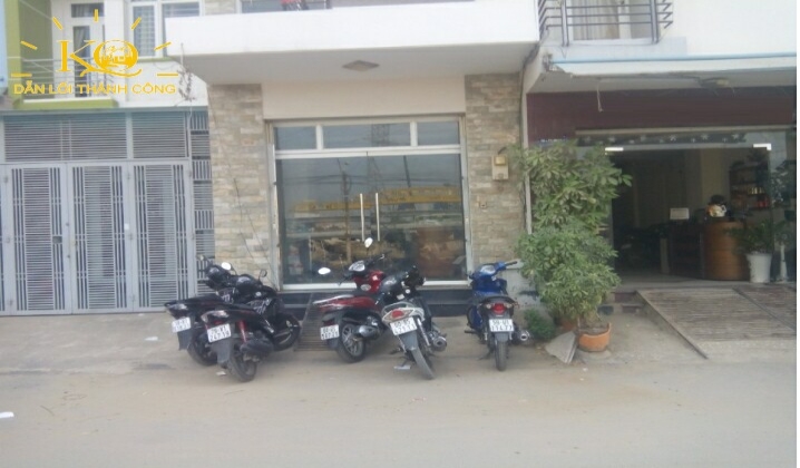 Nhà cho thuê nơi để xe trước căn nhà. Nhà cho thuê nơi để xe trước căn nhà.