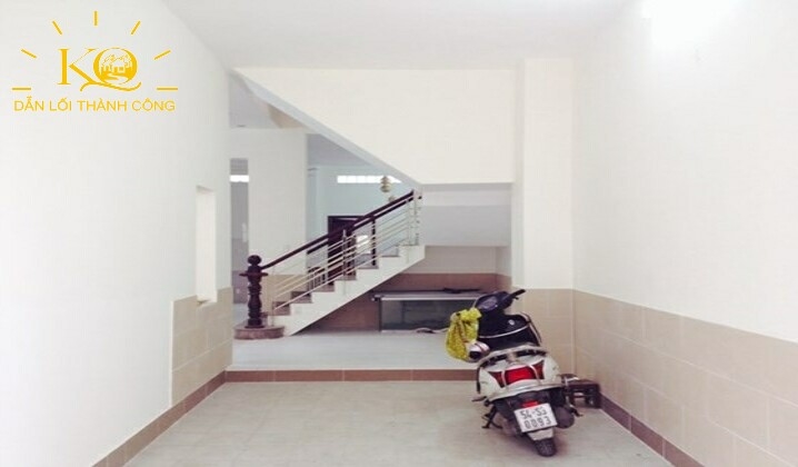 Nhà có chỗ để xe rộng rãi Nhà có chỗ để xe rộng rãi