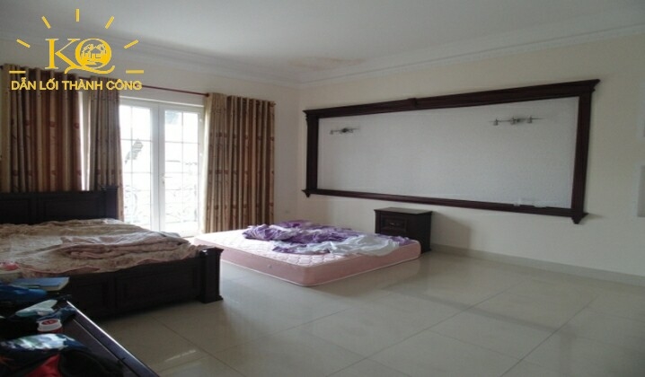 Một góc phòng tràn ngập ánh sáng Một góc phòng tràn ngập ánh sáng