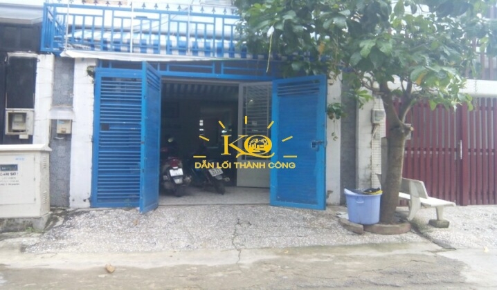 Nhà cho thuê nguyên căn, phía trước nhà rộng rãi. Nhà cho thuê nguyên căn, phía trước nhà rộng rãi.