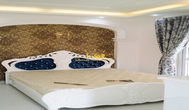 Phòng ngủ trang bị nội thất theo phong cách Châu Âu. Phòng ngủ trang bị nội thất theo phong cách Châu Âu.