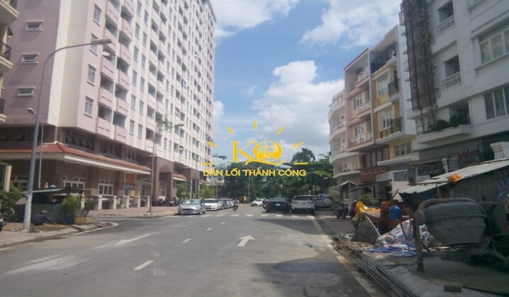 Con đường trước nhà Con đường trước nhà