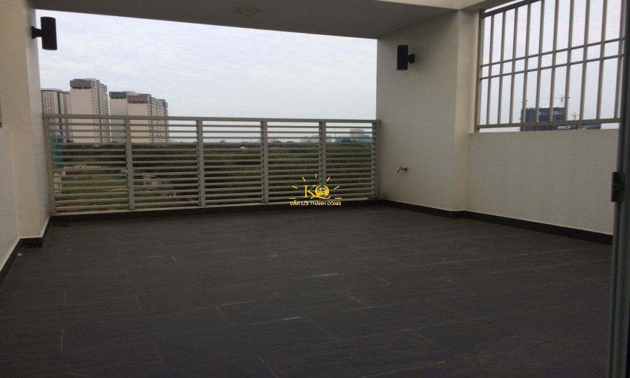 Sân thượng rông thoáng mát, không khí trong lành. Sân thượng rông thoáng mát, không khí trong lành.