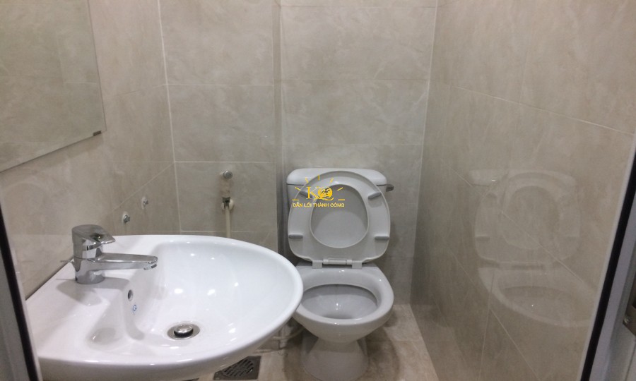Khu vực nhà vệ sinh. Khu vực nhà vệ sinh.