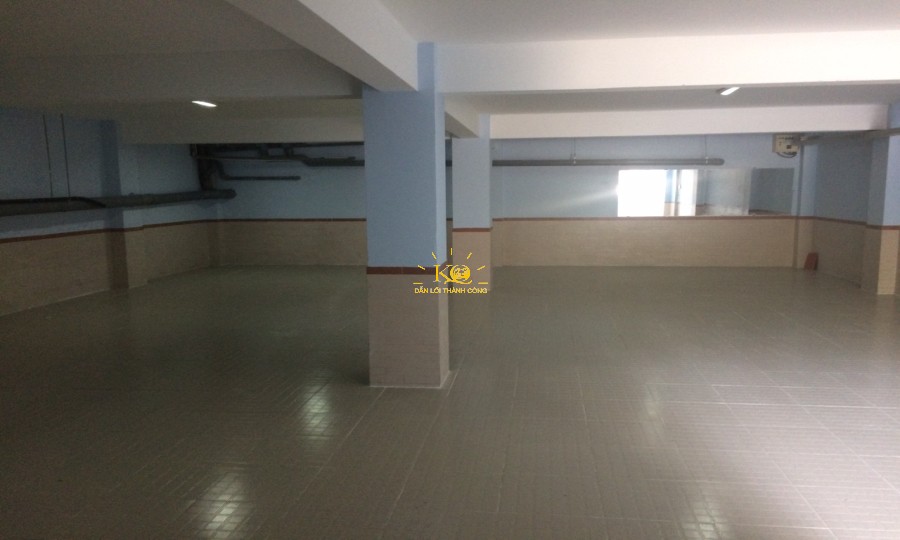 Nhà cho thuê có thiết kế thích hợp để làm văn phòng công ty. Nhà cho thuê có thiết kế thích hợp để làm văn phòng công ty.