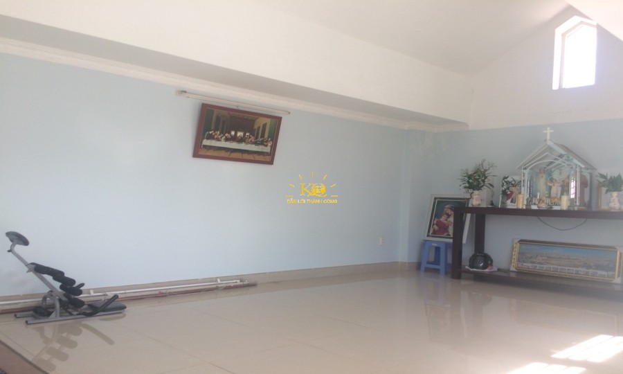 Tầng lầu áp mái Tầng lầu áp mái