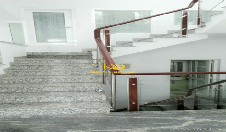 Cầu thang trong nhà. Cầu thang trong nhà.