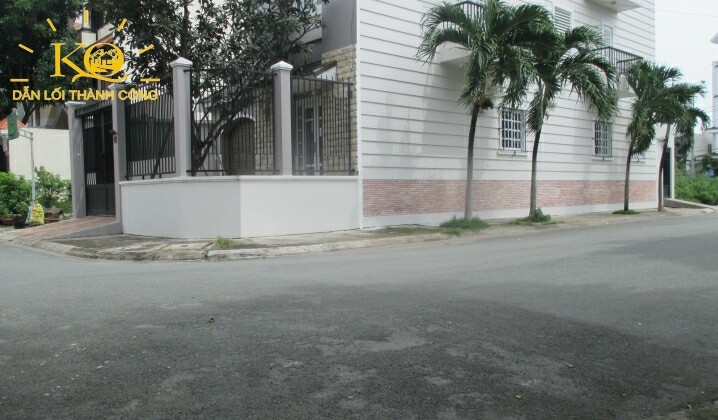 Không gian quanh nhà Không gian quanh nhà