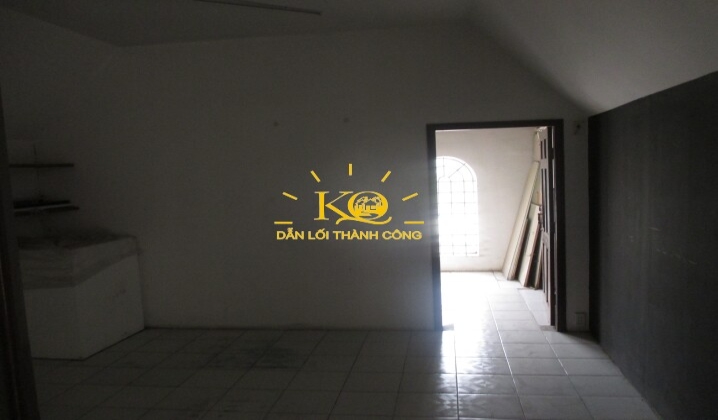 Khu vực nhà sau. Khu vực nhà sau.