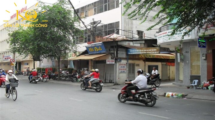 nhìn bao quát căn nhà nhìn bao quát căn nhà