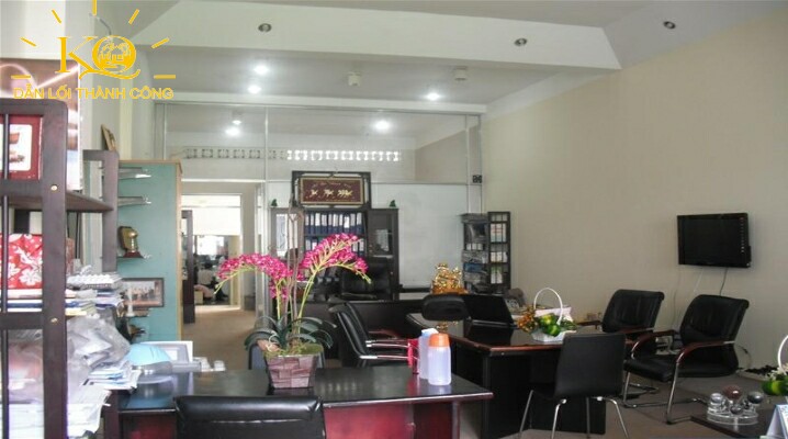 bên trong căn nhà bên trong căn nhà