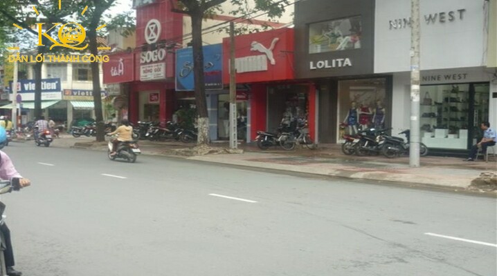 nhìn từ ngoài vào nhìn từ ngoài vào