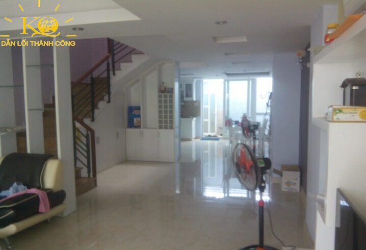 Hình ảnh từ bên ngoài nhìn vào. Hình ảnh từ bên ngoài nhìn vào.