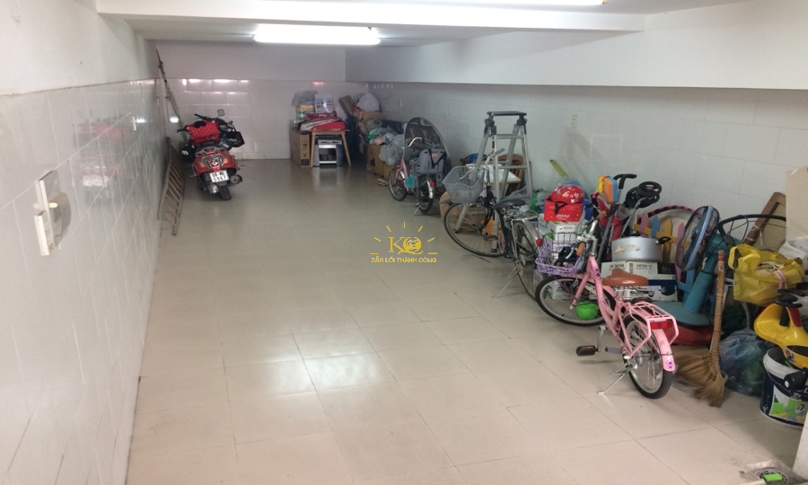 Tầng hầm rộng rãi thoải mái đậu xe. Tầng hầm rộng rãi thoải mái đậu xe.