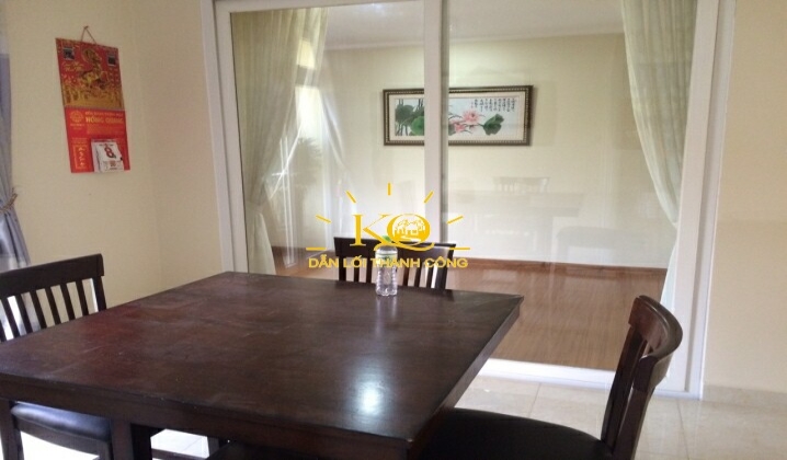 Phòng ăn. Phòng ăn.