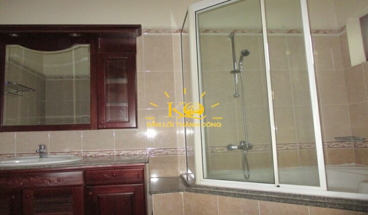 Nhà vệ sinh hiện đại, sạch sẽ Nhà vệ sinh hiện đại, sạch sẽ