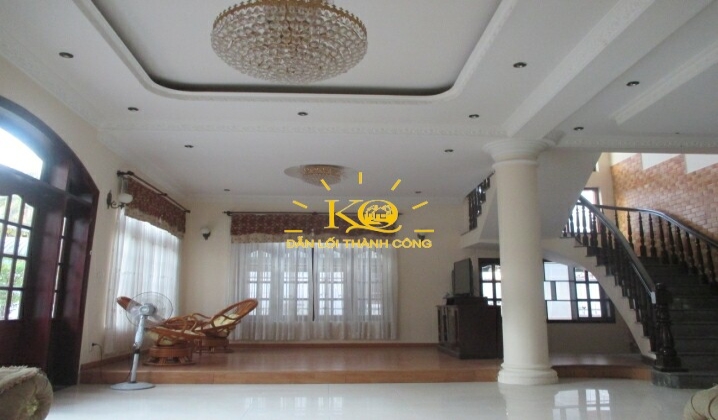 Bên trong nhà có thiết kế đẹp, sang trọng Bên trong nhà có thiết kế đẹp, sang trọng