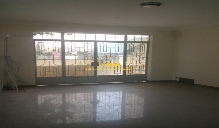 Ánh sáng từ bên ngoài tốt. Ánh sáng từ bên ngoài tốt.