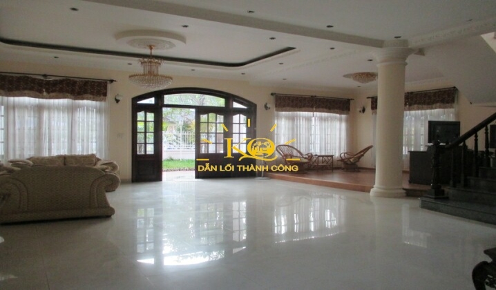 Không gian bên trong nhà Không gian bên trong nhà