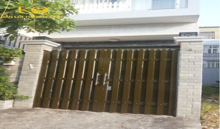 Cổng nhà được thiết kế đẹp, chắc chắn Cổng nhà được thiết kế đẹp, chắc chắn