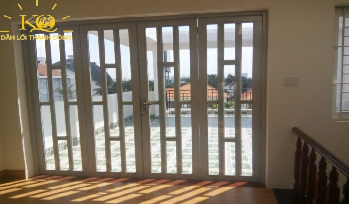 Cửa nhà ra sân thượng Cửa nhà ra sân thượng