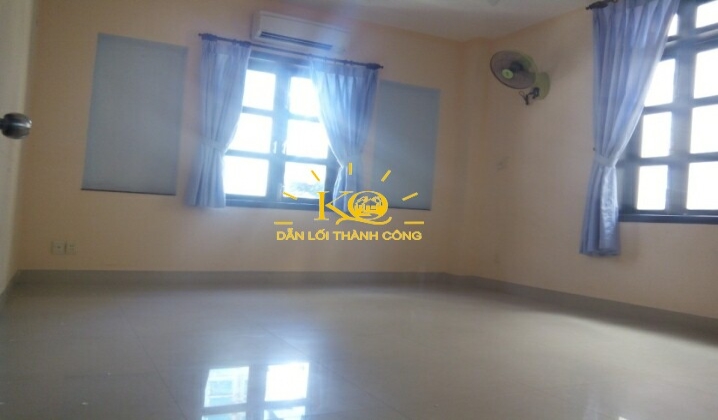 Nhận được nhiều ánh sáng bên ngoài. Nhận được nhiều ánh sáng bên ngoài.