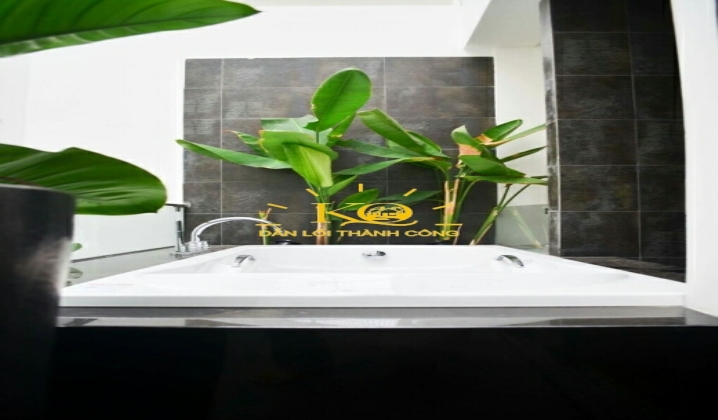 Bồn tắm hiện đại. Bồn tắm hiện đại.