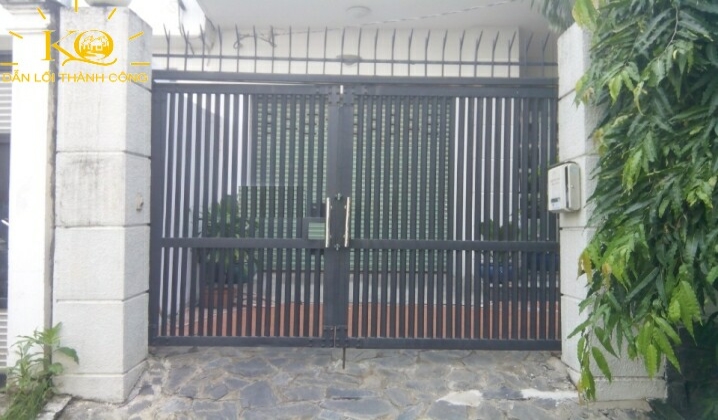 Cổng trước nhà  Cổng trước nhà