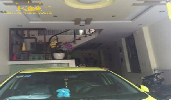 Phòng khách có thể để được ôtô. Phòng khách có thể để được ôtô.