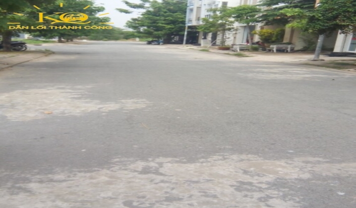 Đường vào nhà rộng Đường vào nhà rộng