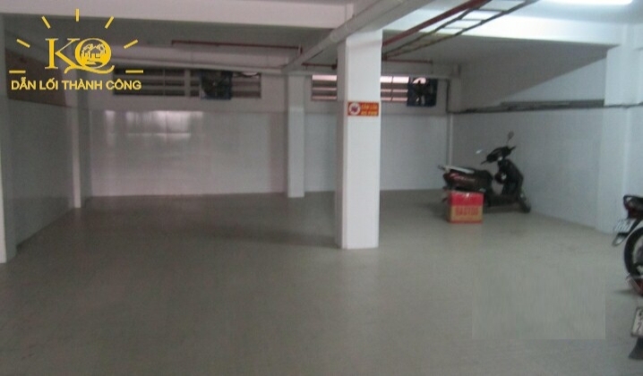 Khu vực bên trong hầm giữ xe Khu vực bên trong hầm giữ xe