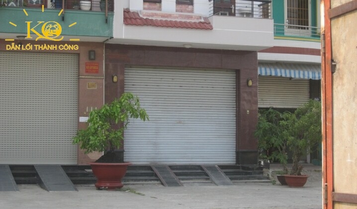 Mặt trước căn nhà Mặt trước căn nhà