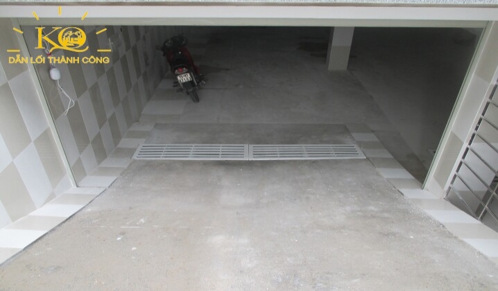 Lối vào hầm để xe Lối vào hầm để xe
