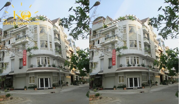 Nhìn căn nhà từ bên ngoài Nhìn căn nhà từ bên ngoài