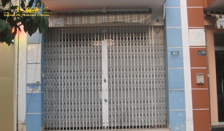 Cửa trước nhà Cửa trước nhà