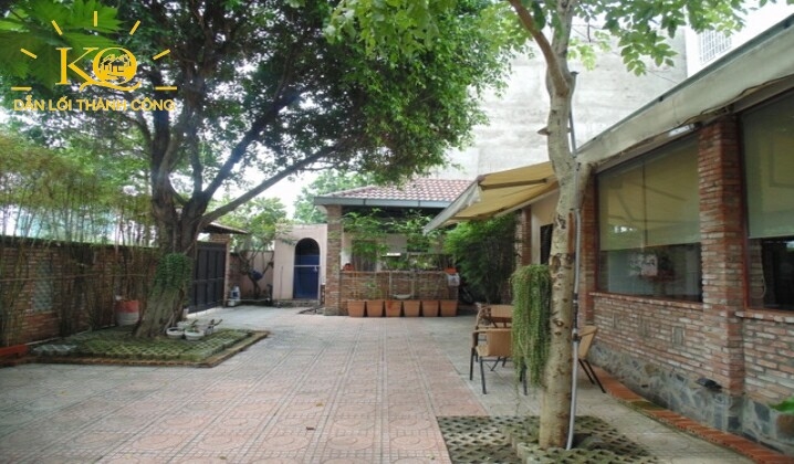 Sân vườn trước nhà Sân vườn trước nhà