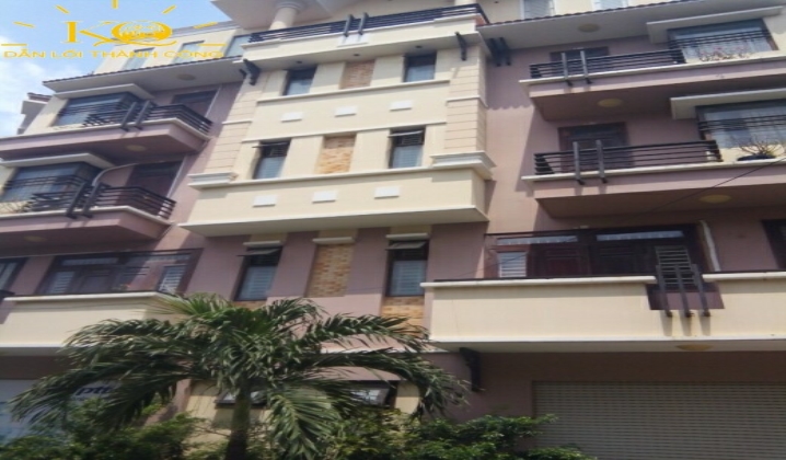 Mặt trước nhà Mặt trước nhà