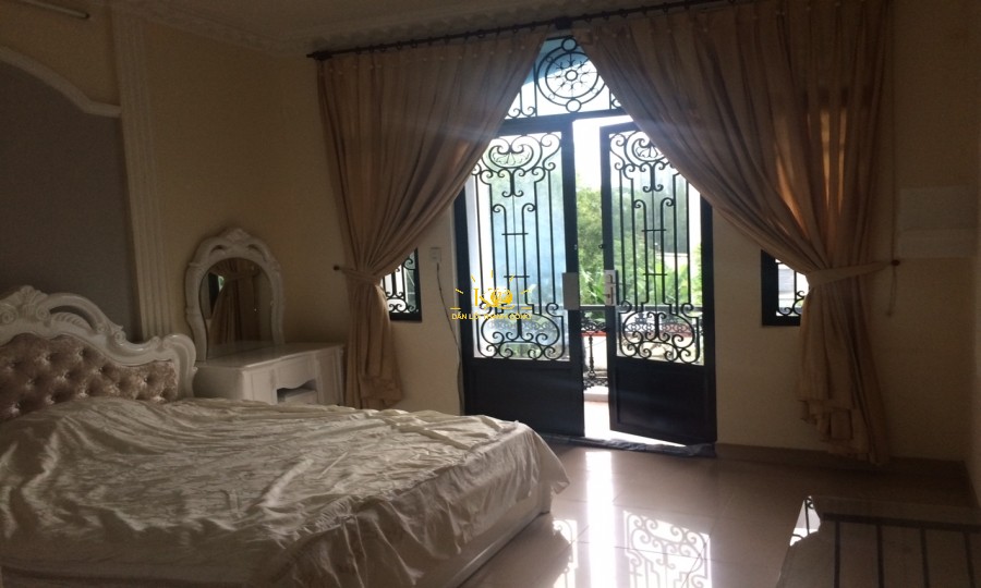 Phòng ngủ tầng lầu. Phòng ngủ tầng lầu.