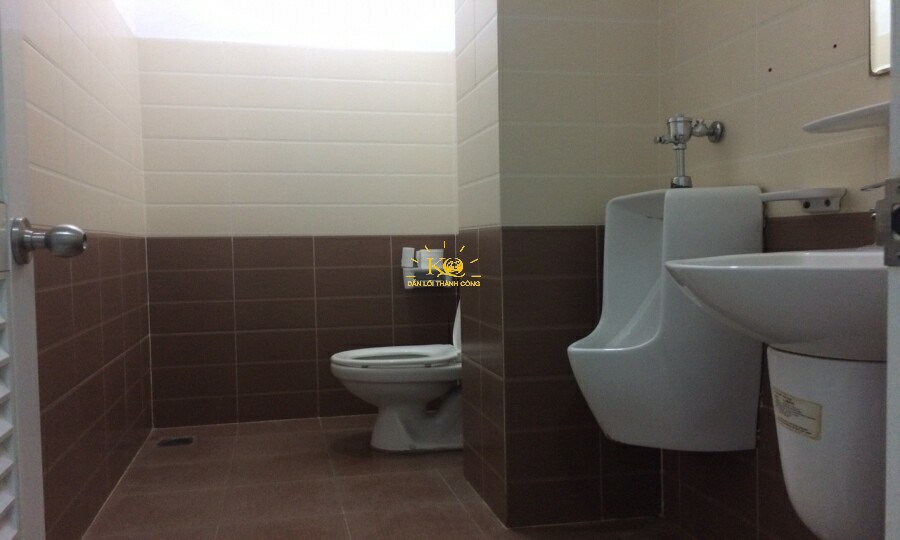 Khu vệ sinh. Khu vệ sinh.