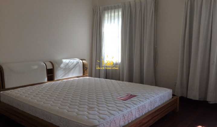 Phòng ngủ rộng, thoáng tạo cảm giác thoải mái cho người ở. Phòng ngủ rộng, thoáng tạo cảm giác thoải mái cho người ở.