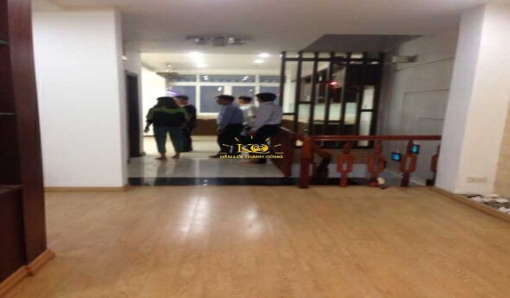 Khuôn viên bên trong nhà.