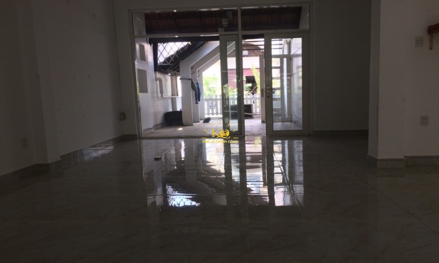 Diện tích trống rộng. Diện tích trống rộng.