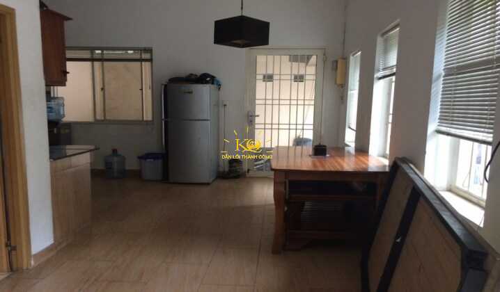 Hình ảnh nhìn từ bên ngoài. Hình ảnh nhìn từ bên ngoài.