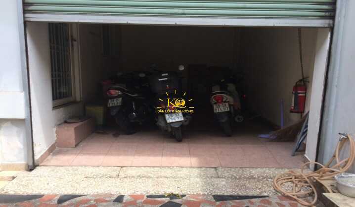 Gara để xe của nhà cho thuê. Gara để xe của nhà cho thuê.