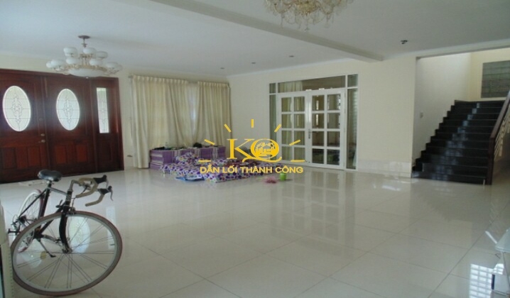 Phòng khách rộng, không gian thoáng mát. Phòng khách rộng, không gian thoáng mát.