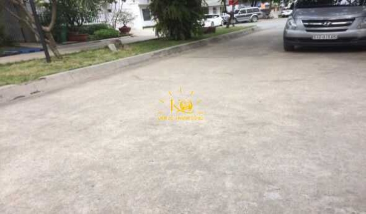 Đường trước nhà rộng, thoáng mát. Đường trước nhà rộng, thoáng mát.