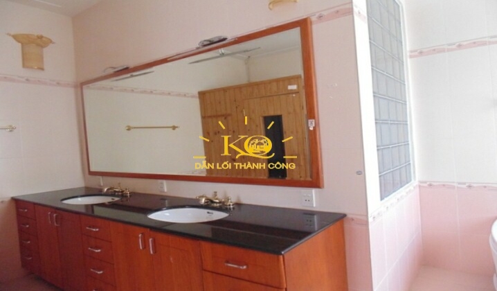 Khu vực vệ sinh. Khu vực vệ sinh.