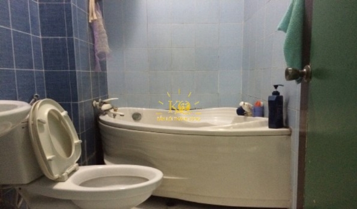 Khu vực nhà vệ sinh. Khu vực nhà vệ sinh.