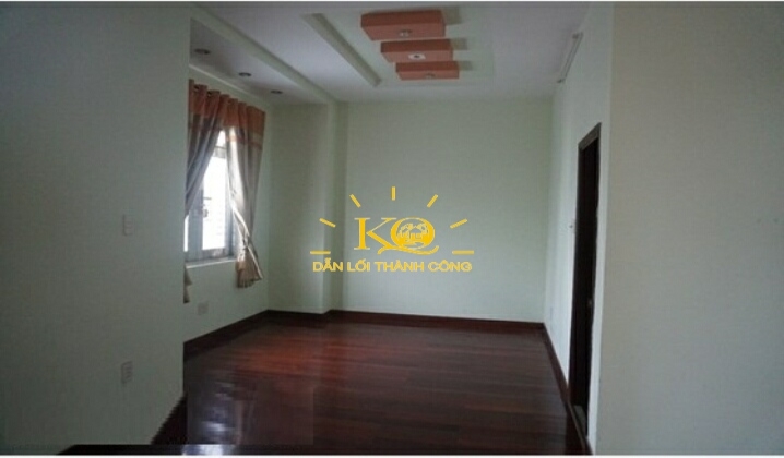 Không gian tầng lầu. Không gian tầng lầu.