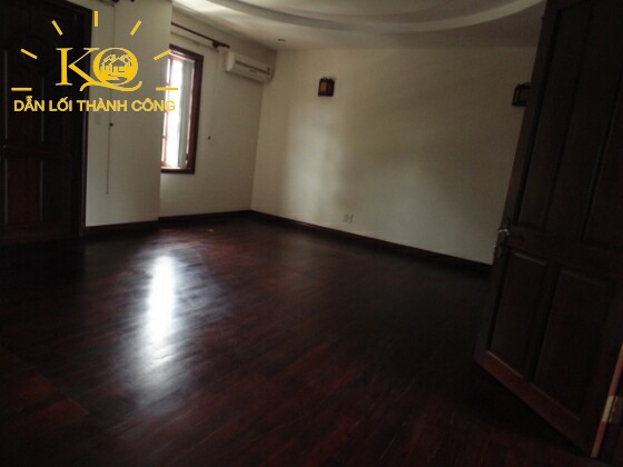 Một diện tích trống khác Một diện tích trống khác